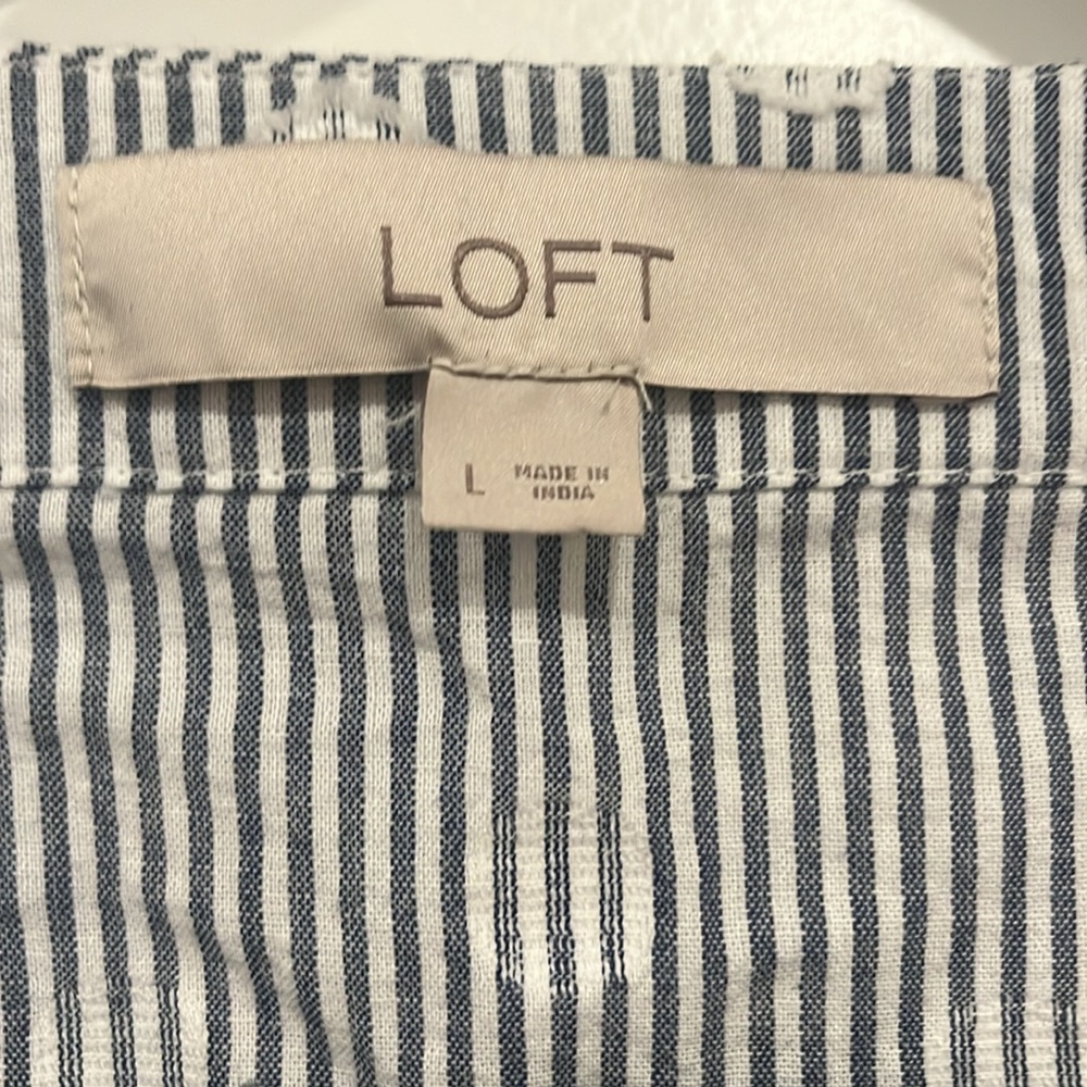 Loft wrap top with textured polka dot - Picture 2 of 4